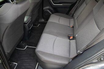 Toyota RAV4 2.5 e-CVT HEV odp.dph /AJ NA SPLÁTKY/ - 17