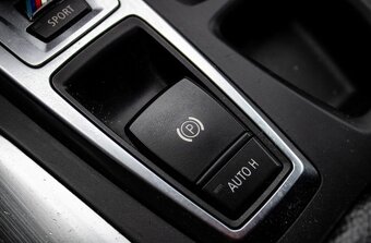 BMW X5 xDrive40d PO ROZVODOCH - 17