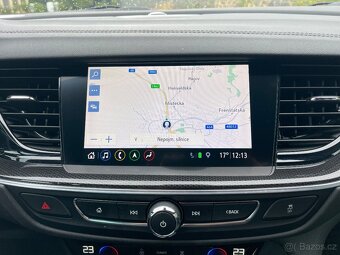 Opel Insignia Sports Tourer 2,0T benzín, automat, facelift - 17