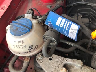 VW Fox 1.2 HTP 40kW, rok 2005 - 17