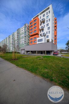 Pronájem bytu 2+kk/B + GS, 53,2 m², u stanice metra Opatov - 17