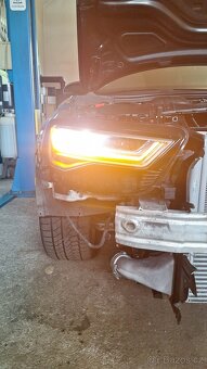 Prodám matrix světlomety Audi A6 C7 facelift - 17