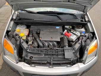 Ford Fusion facelift, 1.6 benzín, 2009, 144.827 kM - 17