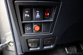 Toyota Hilux Double Cab - 17