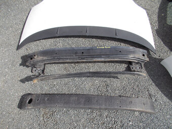 Karosářské díly Fiat Grande Punto bílá - 17