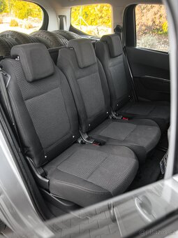 Peugeot 5008, 2,0/110kW Tempomat 7.míst - 17