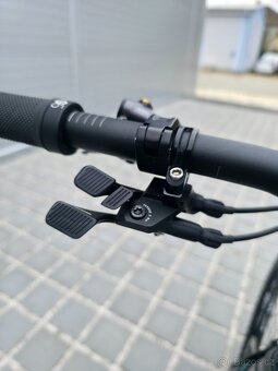 Horské kolo Canyon Strive CFR Underdog Carbon 2023 29″ - 17