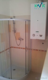 Pronájem bytu 3 + 1, v OV, cihla, 73 m2, ul. Slepá, Karlovy - 17