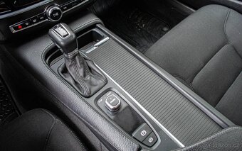 Volvo V90 D4 2.0L 140kW automat - 17