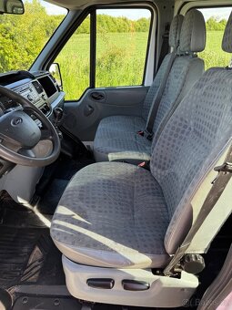 FORD TRANSIT VALNÍK 6 MÍST 2.2 85Kw - 17