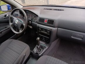 Skoda Octavia combi tour 1.6-75kw,rok 2005,org.km,stk - 17
