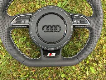 VYHRIVANY AUDI VOLANT - ZREZANY - PERFOROVANA KUZE - 17