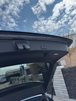 Audi A4 Avant 40 2.0 TDI 3x S line quattro - 17