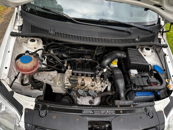 Volkswagen Fox 1.2i 40kW, RV 2010, Servo, Nová STK - 17