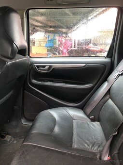 Prodám Volvo XC70 2.5t 147kW 4x4, Tažné 1800kg - 17