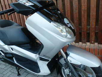 Yamaha X-Max 125 - 17