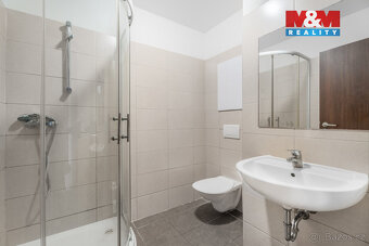 Prodej nájemního domu, 4261 m², Milovice, ul. Topolová - 17