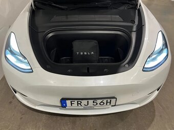 Tesla Model Y Long Range AWD rok 2021 - 17