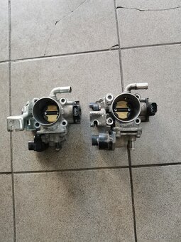 Startér + díly z motoru Suzuki-Subaru - 17
