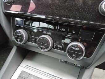 Octavia III combi 2.0 TDI 110kw facelift navi alu tažné TOP - 17
