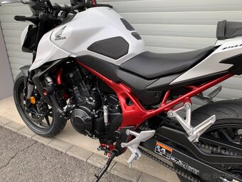 Honda CB 750 Hornet 35kW NOVÝ MODEL - 17