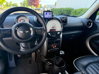 MINI Countryman 1.6 COOPER D ALL4 - 17