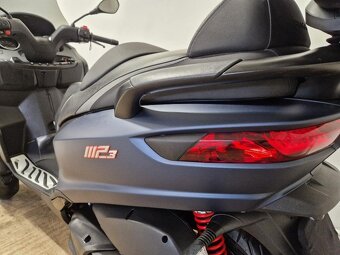 Piaggio MP3 500 hpe Zpátečka LED denní svícení AKRAPOVIČ - 17