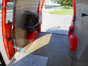 Wolkswagen Transporter 2.5 - 17