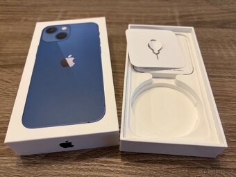 iPhone 13 mini 128GB modrý + bohaté příslušenství - 17