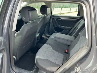 VW PASSAT B7 2.0TDI 103KW DIGI KLIMA VÝHŘEVY SENZORY TAŽNÉ Z - 17