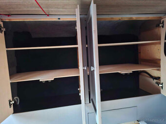 obytný Renault Trafic L2H1 soběstačný celoroční Campervan - 17
