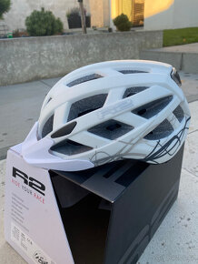 Cyklistická helma R2, vel. S - 17
