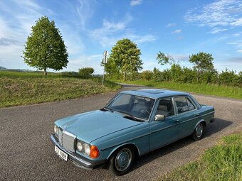 Mercedes w123 300D piano - 17