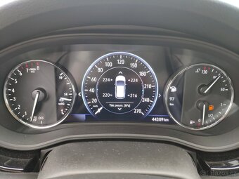 Opel Astra 1.2i 107 kW, nájezd pouze 44.000 km  - 17