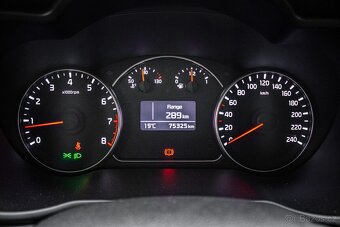 Kia Carens 1.6 GDi SILVER - 17