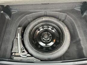 VW Golf Sportsvan 1,6 Tdi 81Kw CML 1.majitel Tažné Serviska - 17