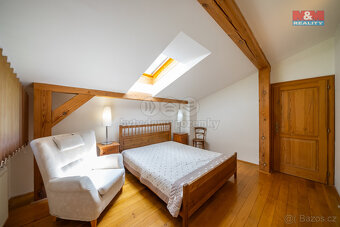 Prodej rodinného domu v Horních Loučkách, s pozemky 7917 m² - 17
