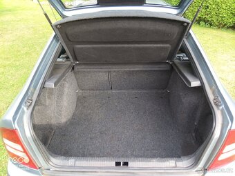 Prodám Škoda Octavia 1.6 benzín r.v.2002 - 17