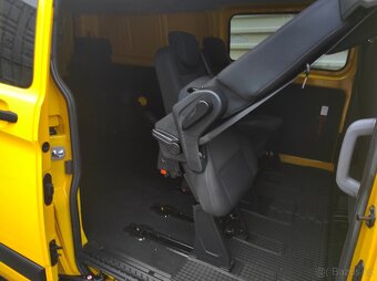 Ford Transit Custom, 2,0EcoBlue L2, 6 míst, Tažné - 17