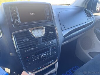 Chrysler Town Country 3,6 V6 RT El dveře DO 2011 DPH - 17