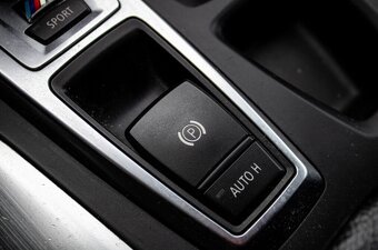 BMW X5 xDrive40d PO ROZVODOCH - 17
