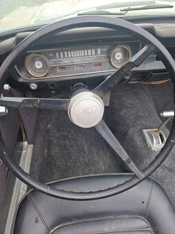 Ford Mustang V8 Cabriolet - 17