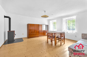 Prodej rodinného domu, pozemek 9.722 m2, obec Ludvíkov, okre - 17