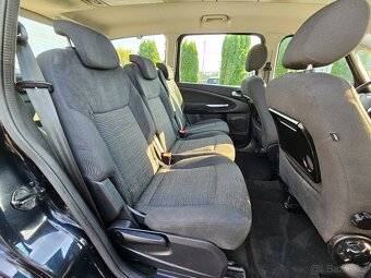 FORD GALAXY 2010 2.0i 149 kW GHIA 7 MÍST,TEMPOMAT,VÝHŘEVY - 17