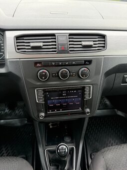 Prodám Volkswagen Caddy 2020, 5 míst, 75 kW, 120tis. km - 17