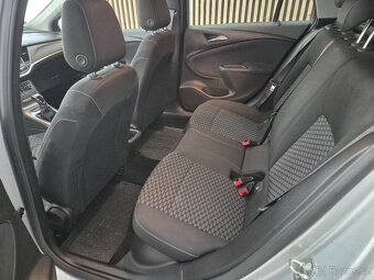 Opel Astra 1,6 CDTi 81kW Excite ST - 17