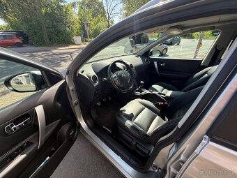 Nissan Qashqai 2,0i Tekna benzín 104kw - 17