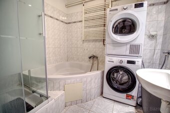 Byt 3+1, 92 m2/balkon, Hradec Králové – centrum. - 17