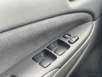 Toyota Prius 1.5 hybrid, r.v. 2000, BOURÁNO - 17