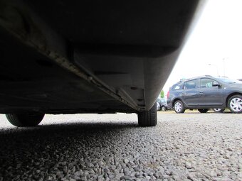 Ford Focus 1.6 TDCi 66kW kombi, nová STK, klima - 17